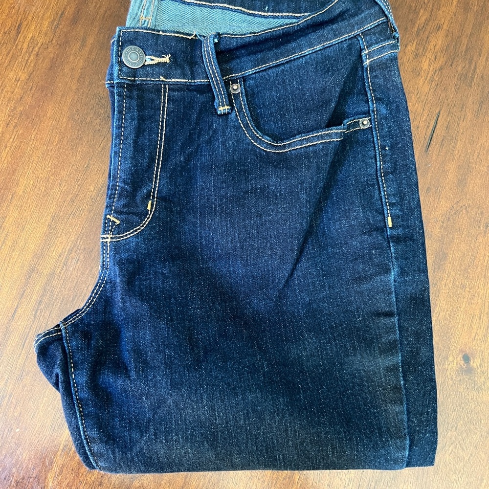 Old Navy Curvy Fit Medium Blue Jeans